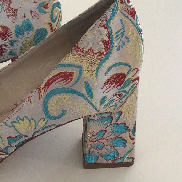 Marc Fisher shoes - Picture 5 of 7